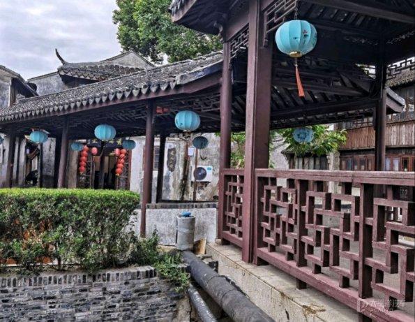 受伤男童急需乘高铁治疗 曲阜东站“小惠微善”服务队接力护送